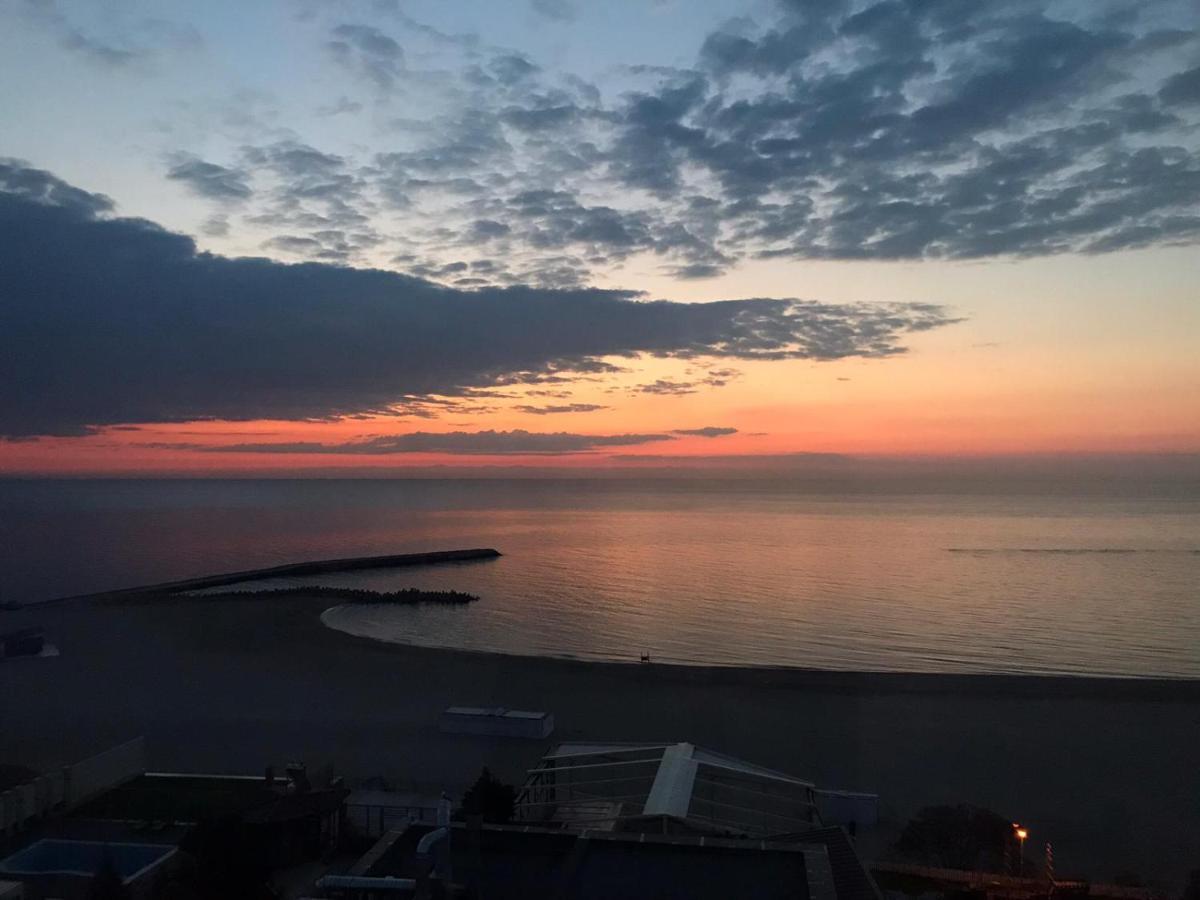 Faleza Nord Sea View Apartment كونستانتا المظهر الخارجي الصورة